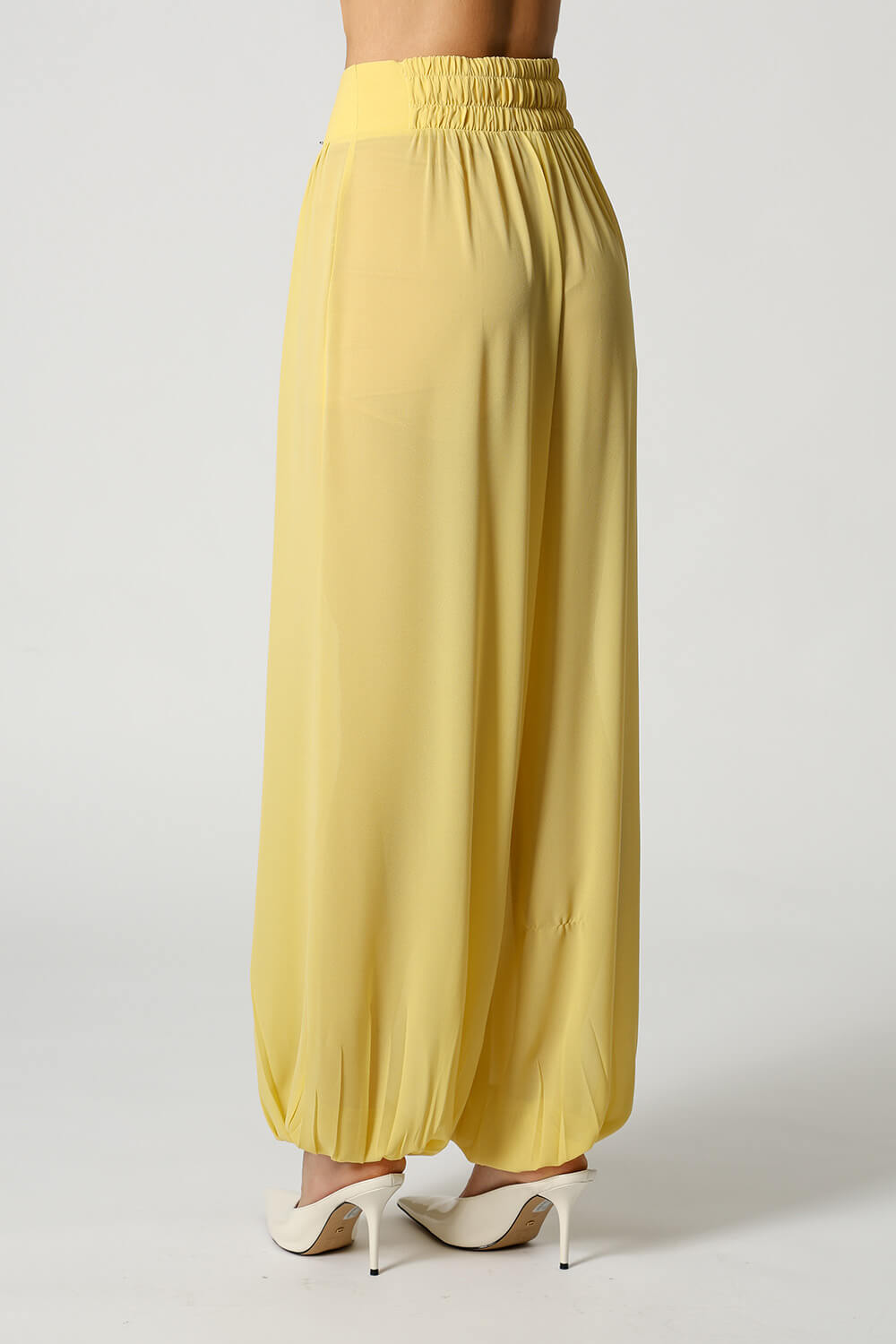 AMARELO