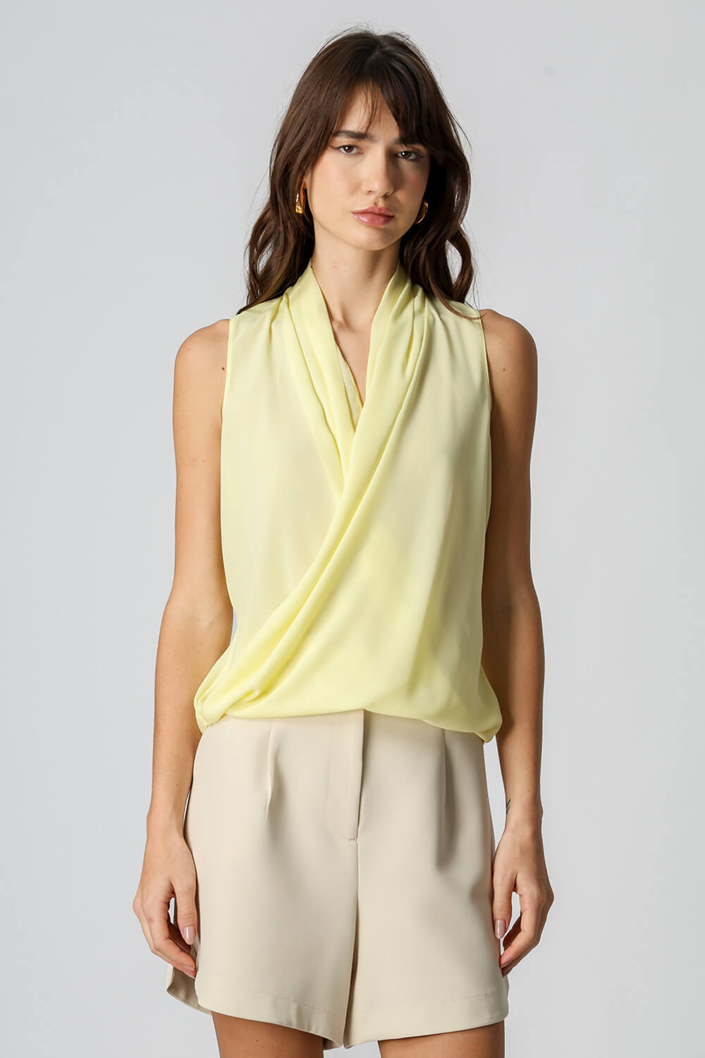 AMARELO