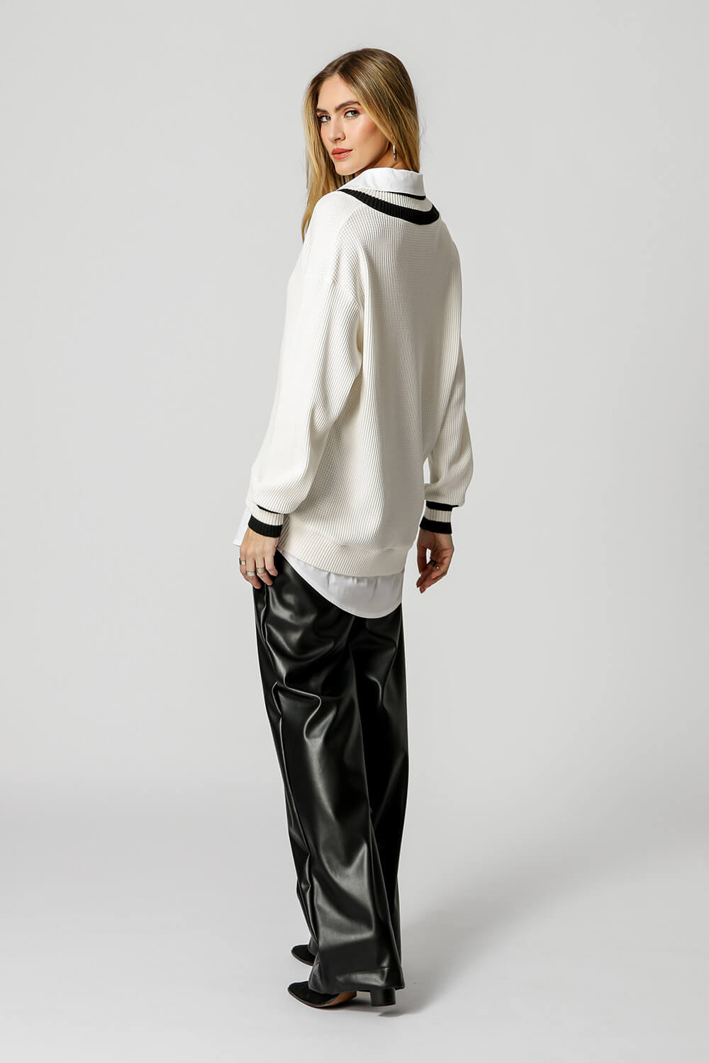 OFF WHITE
