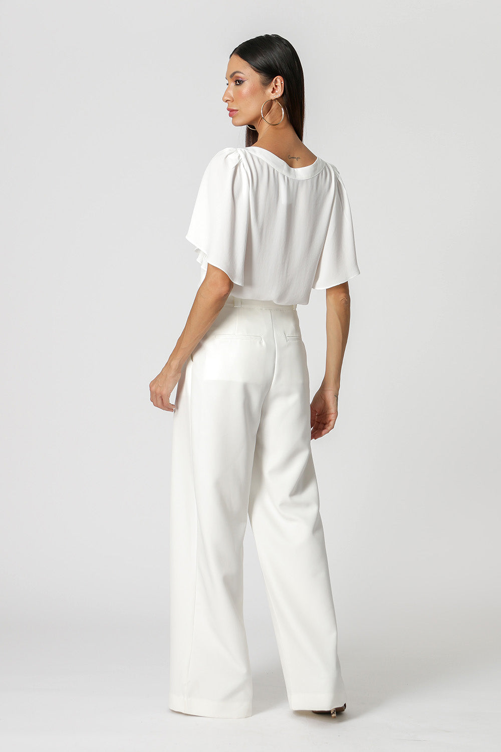 OFF WHITE