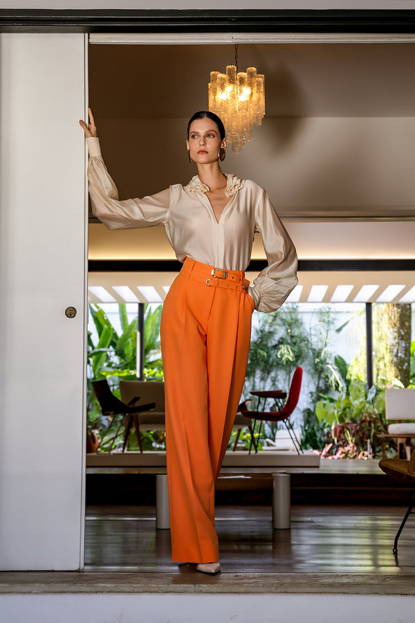 Calça Alfaiataria Com Pregas e Cintos - TANGERINA
