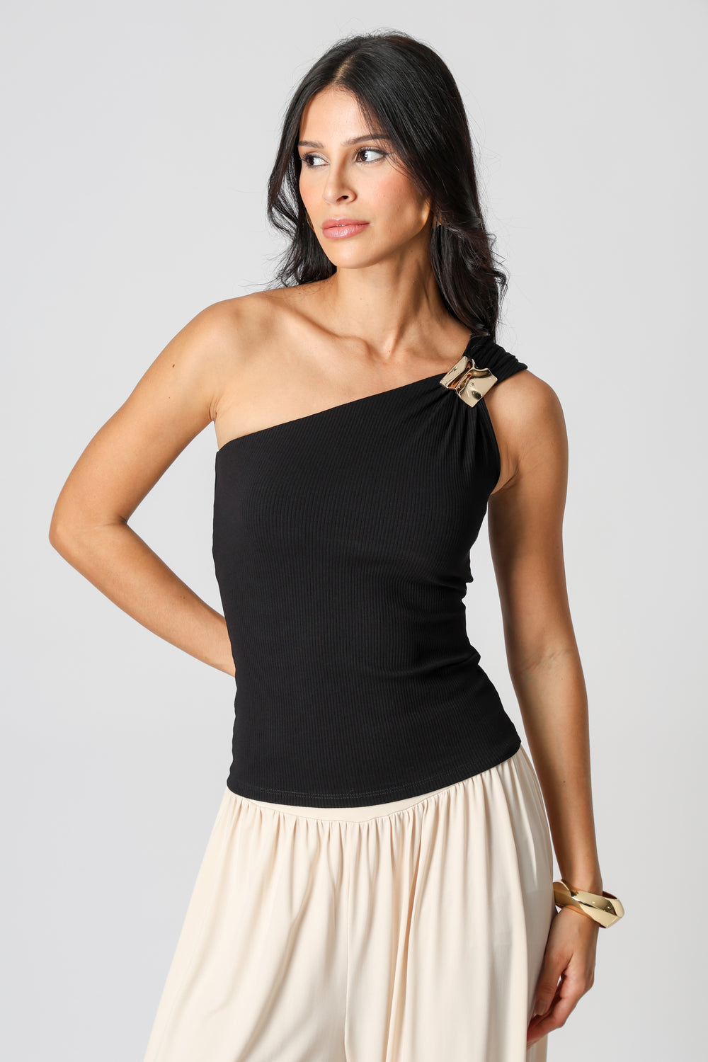Blusa Ombro Único Com Fivela - PRETO