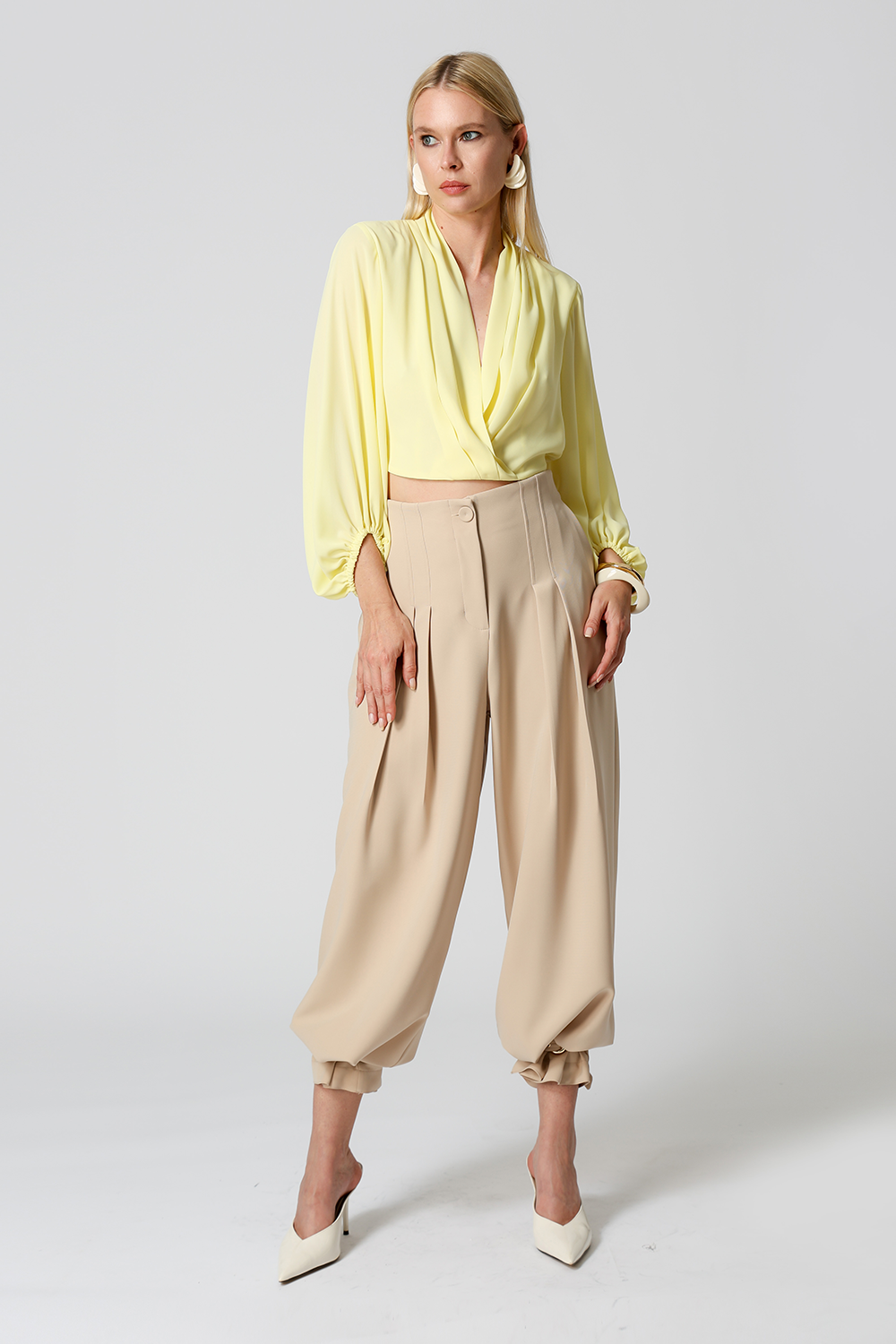 Blusa Transpassada Manga Longa Bufante - AMARELO