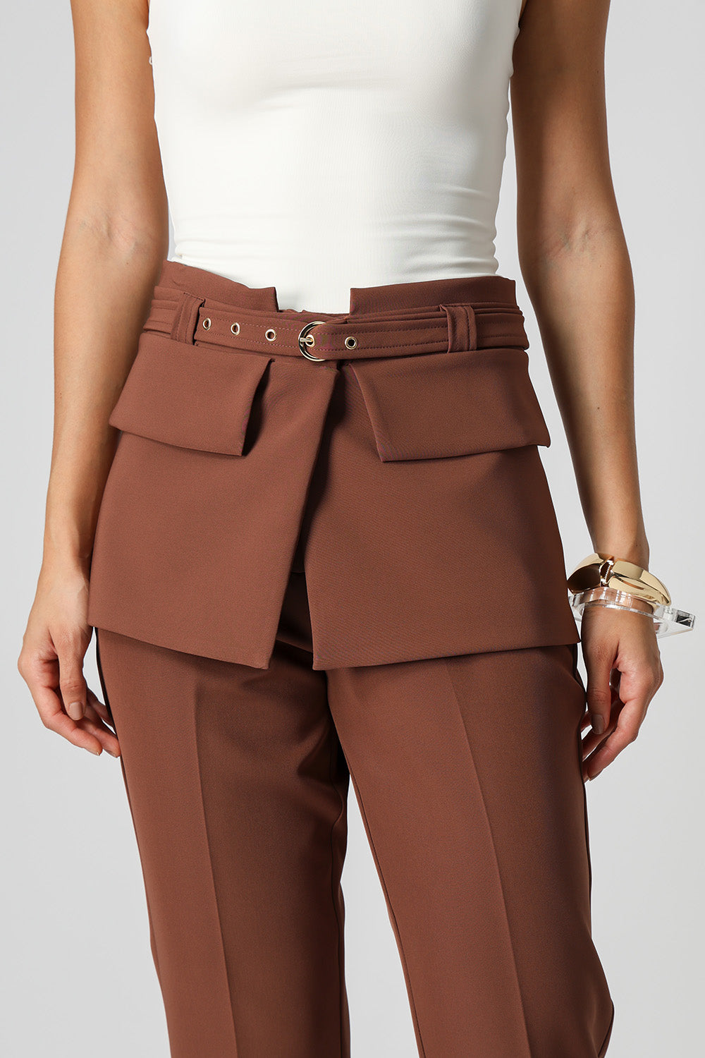 Pala Transpassada Com Cinto - TABACO