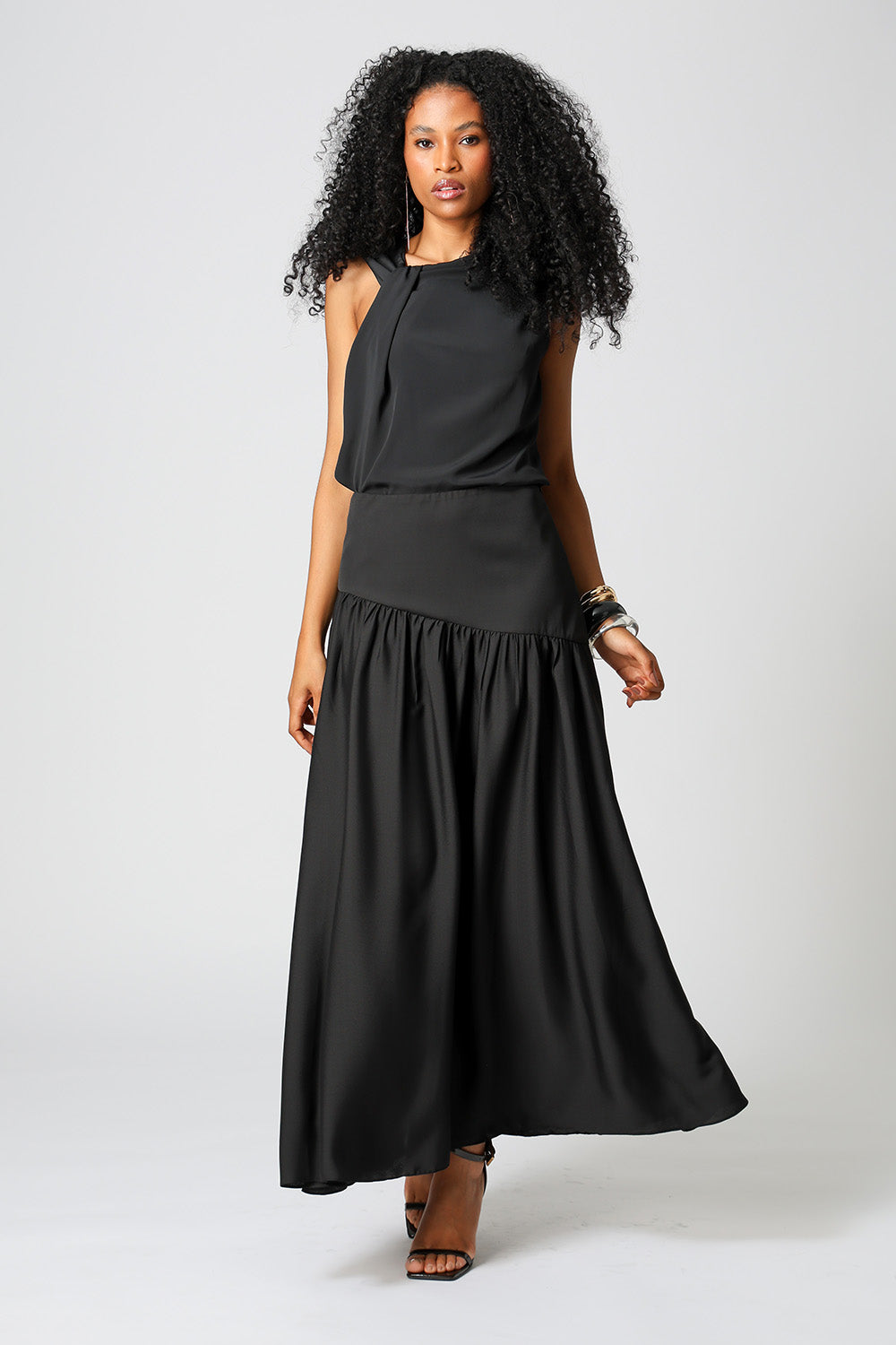 Blusa Decote Assimétrico Com Prega - PRETO