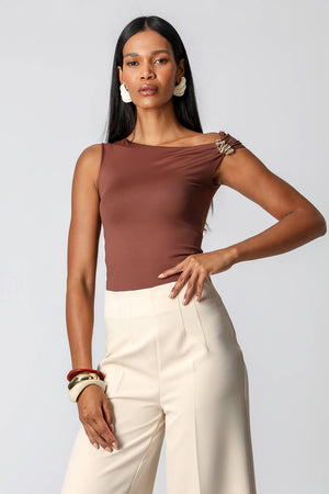 Blusa Decote Assimétrico Com Fivela - TABACO