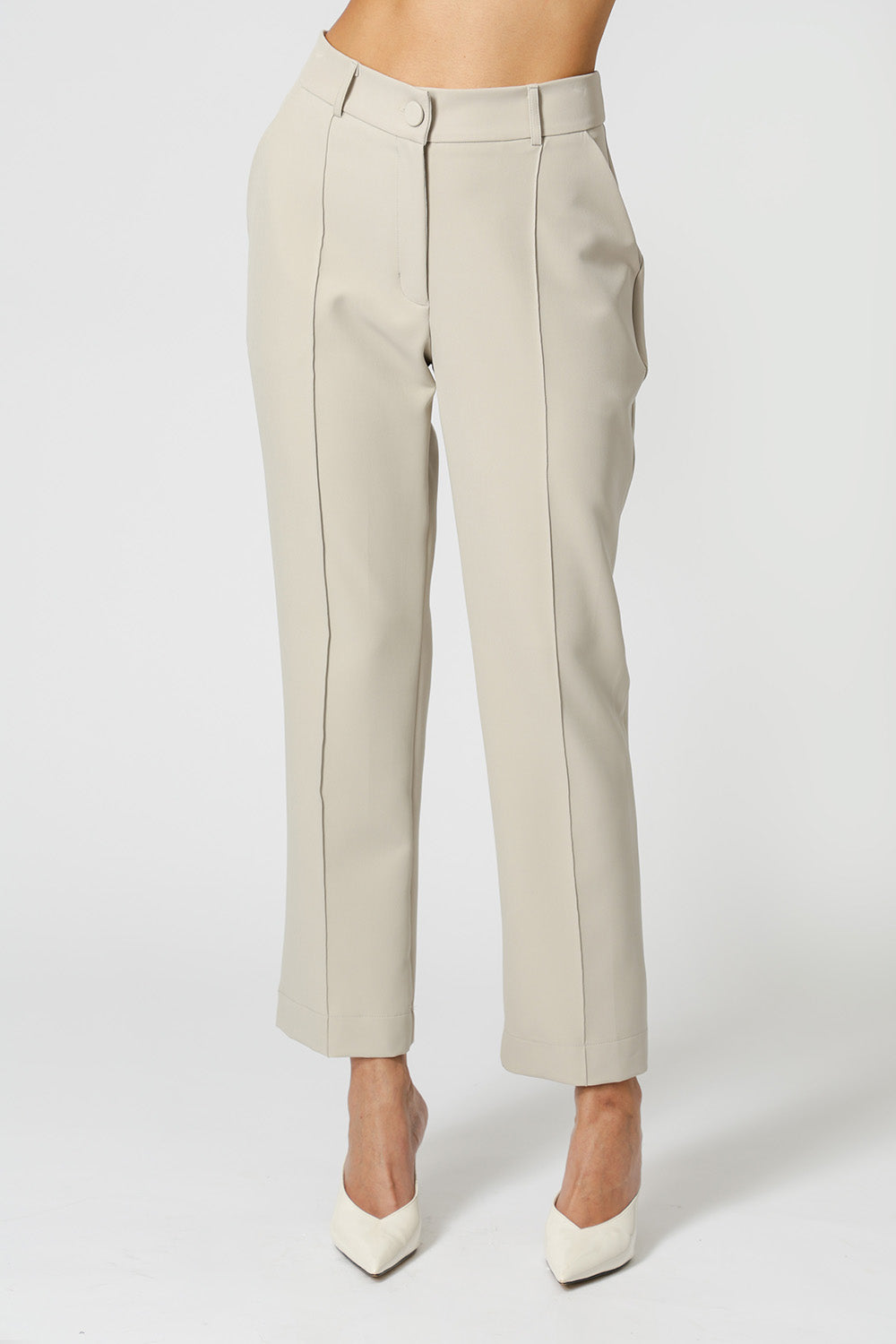 Calça Reta Com Recorte Frontal - GELO ESC