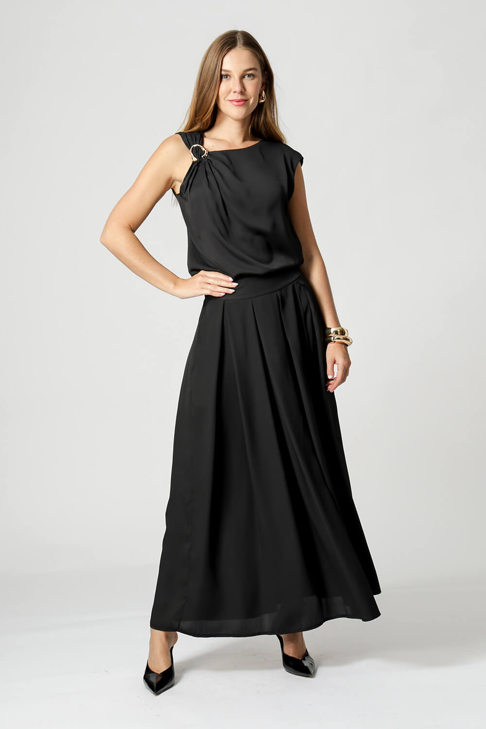 Blusa Com Metal Dourado - PRETO