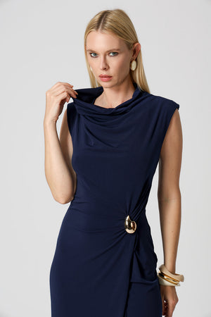 Vestido cruzado con accesorio - AZUL MARINO 1