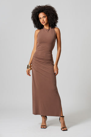 Vestido Longo Costas Abertas Com Fenda - MARROM