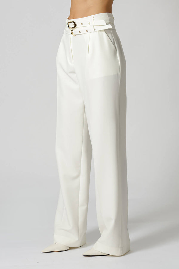 Calça Alfaiataria Com Pregas e Cintos - OFF WHITE