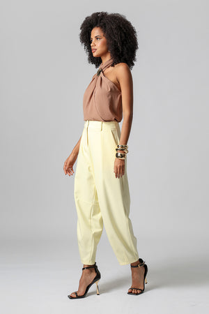 Blusa Transpassada Com Passante Dourado - MARROM