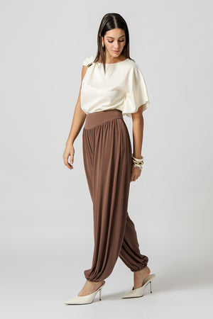 Blusa de Cetim Com Manga Assimétrica - CRU