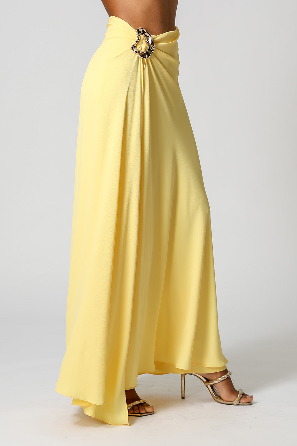 Saia Com Calça Interna e Fivela - AMARELO