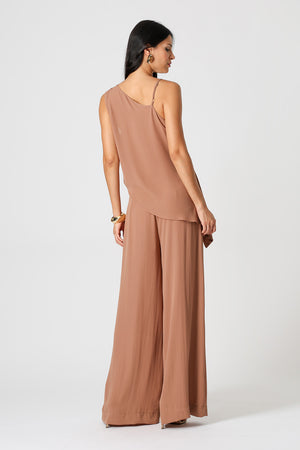 Blusa Assimétrica Com Pala - MARROM