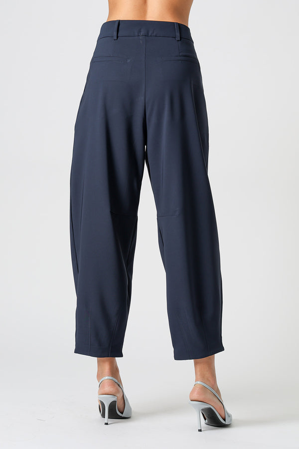 Calça Barrel Com Pregas e Bolsos - MARINHO