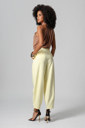 Blusa Transpassada Com Passante Dourado - MARROM