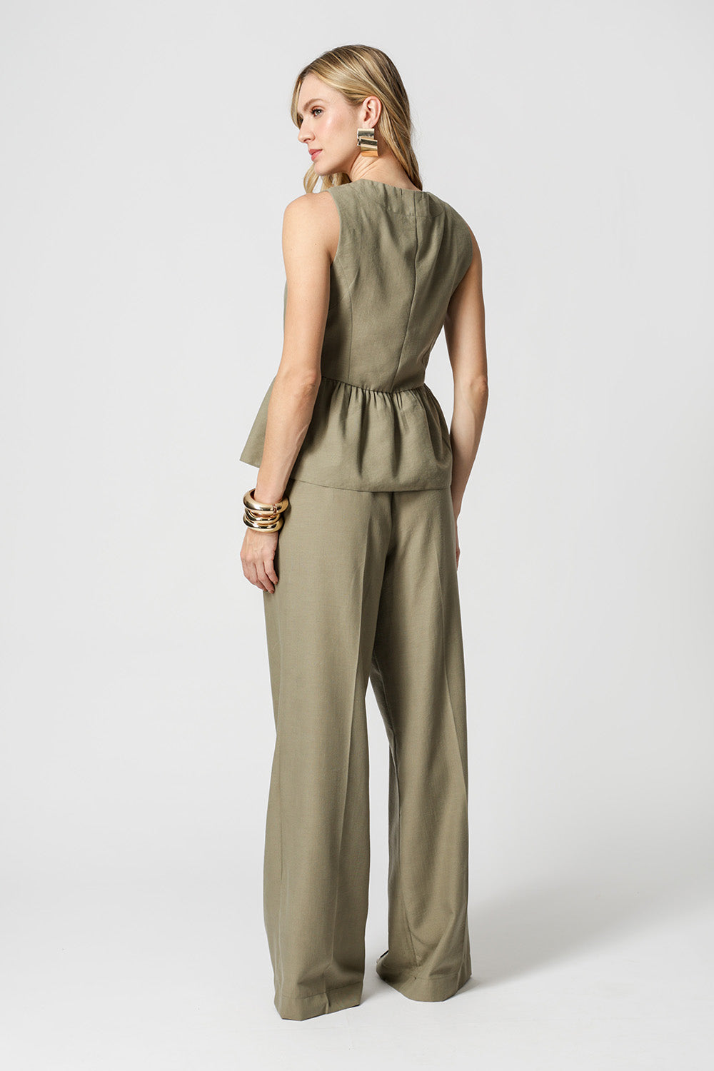 Bata Peplum Com Decote V - MUSGO CLARO