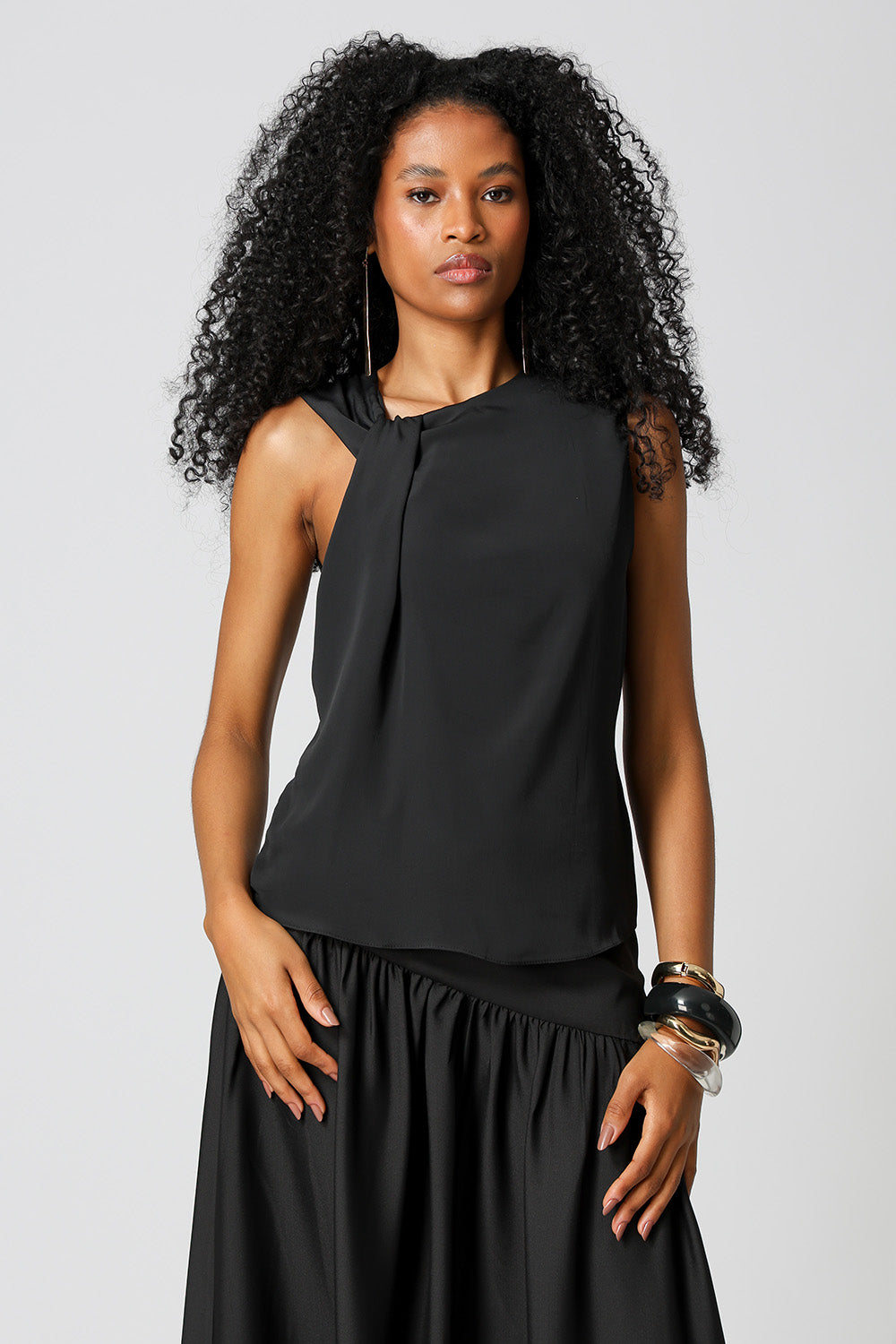 Blusa Decote Assimétrico Com Prega - PRETO