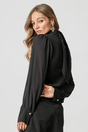 Blusa Gola Alta Com Amarração