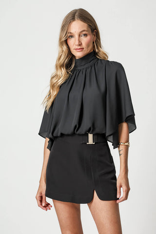 Blusa con mangas de ángel y burbujas - NEGRA