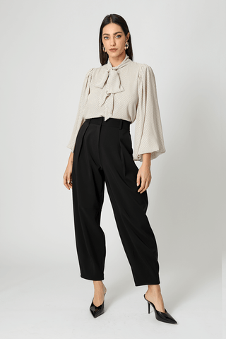 Calça Barrel Com Pregas e Bolsos - PRETO