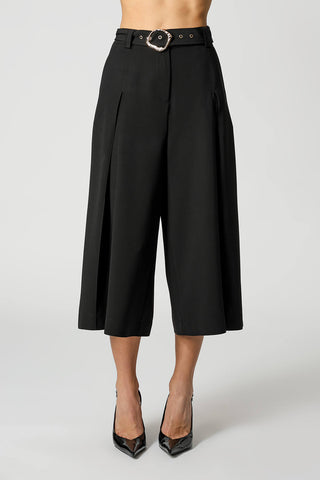 Calça Midi Boca Ampla Com Pregas - PRETO