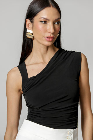Blusa Decote Assimétrico Franzida - PRETO