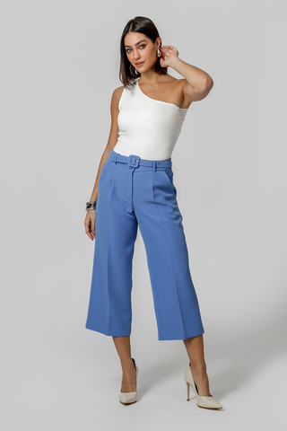 Pantalón Pantacourt con Cinturón - AZUL CLARO