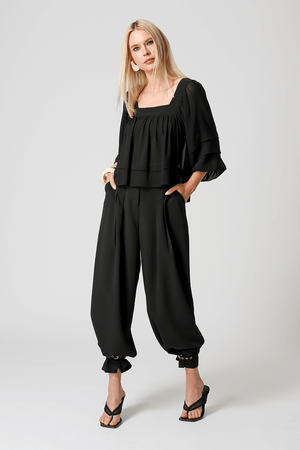 Bata de Manga Bufante Com Pregas