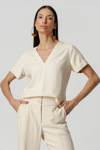 Blusa Com Manga Curta E Decote V - BEGE