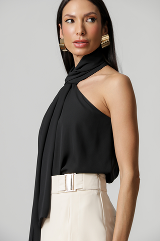 Blusa Com Decote Assimétrico e Faixa - PRETO