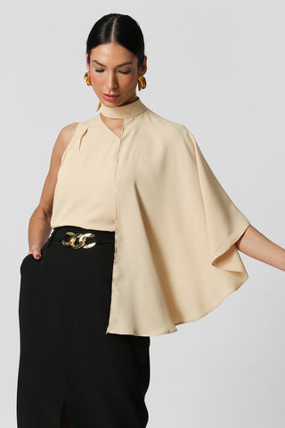 Blusa Ombro Único Capa Com Botão - BEGE
