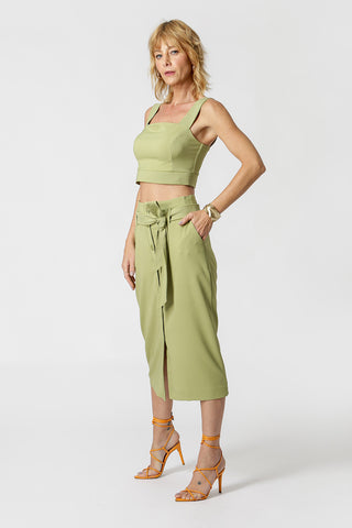 Blusa corta con detalle de costura - MUSGO CLARO