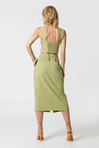 Blusa corta con detalle de costura - MUSGO CLARO