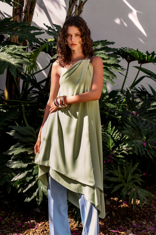 Vestido Assimétrico Ombro Corrente