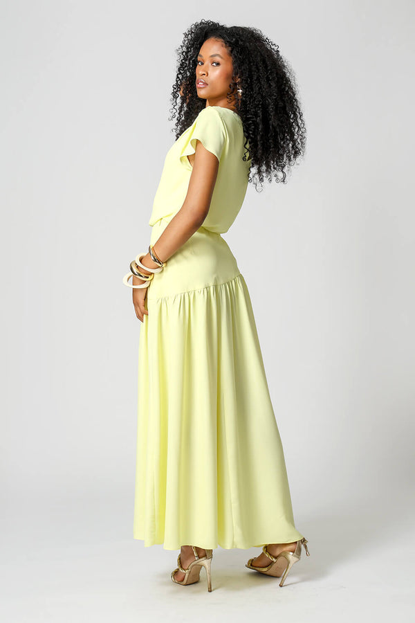 AMARELO