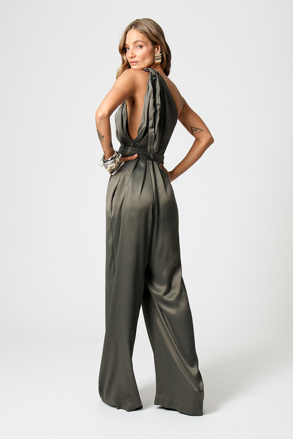 Macacão Com Torcido e Corrente