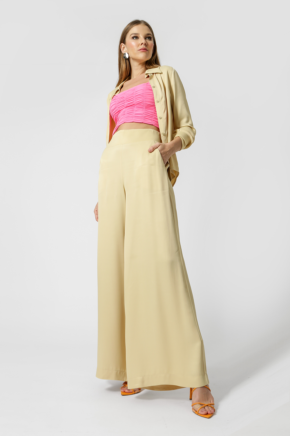 Blusa fruncida con tirantes - ROSA NEÓN