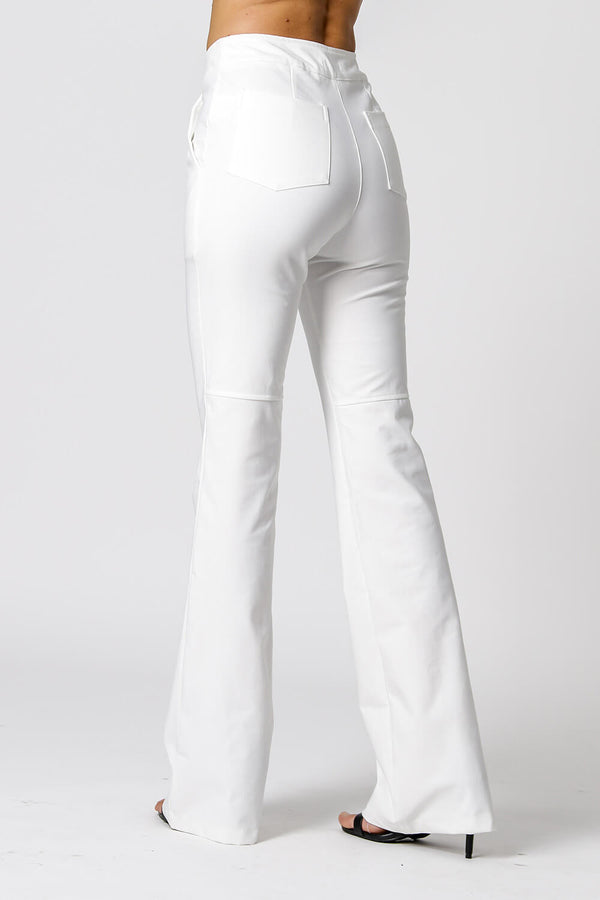 Calça Flare Com Recortes