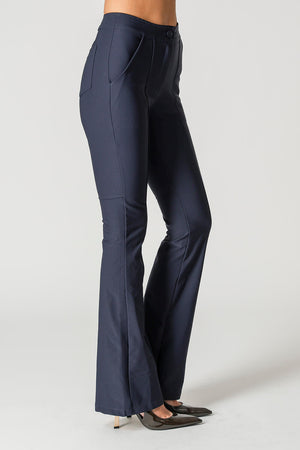 Calça Flare Com Recortes