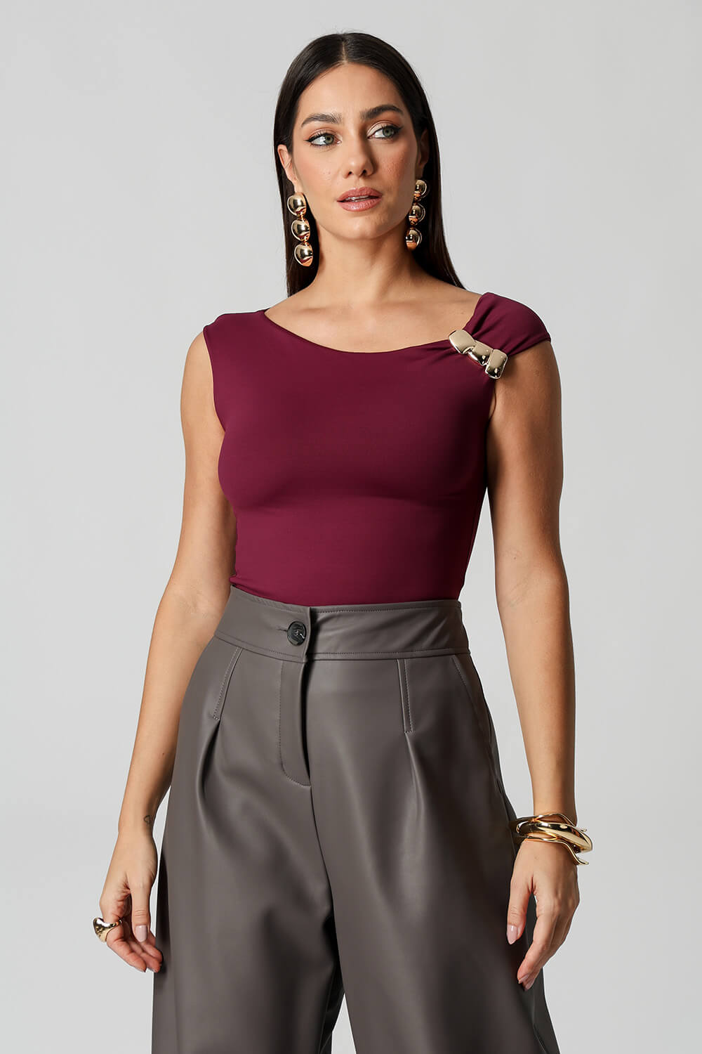 Blusa Assimétrica Com Acessório