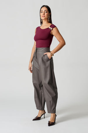 Blusa Assimétrica Com Acessório