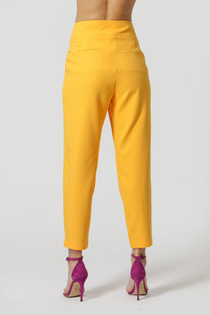 Calça Cenoura Com Pala