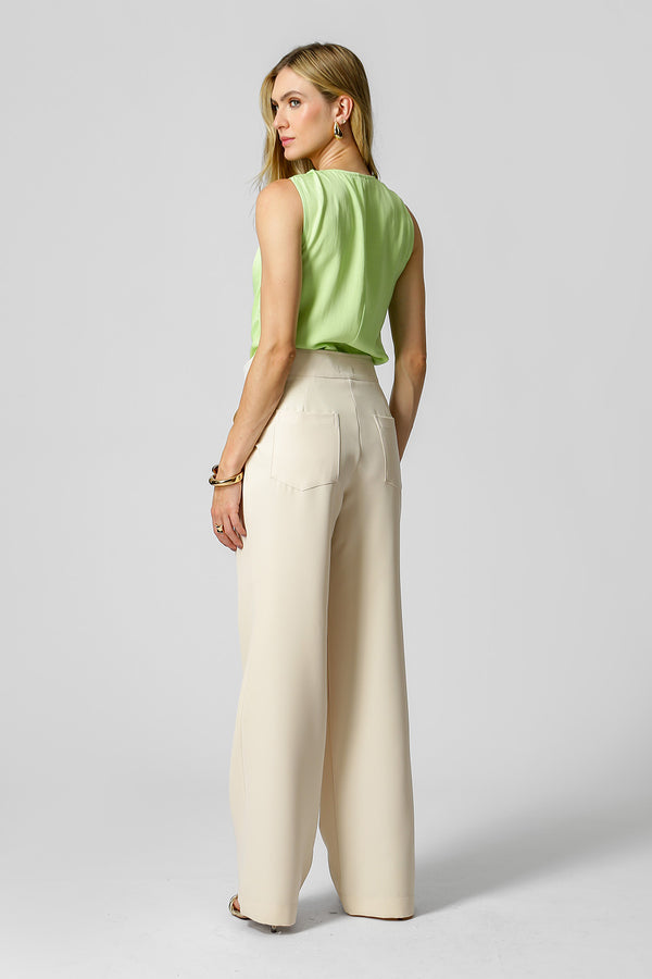 Blusa Em Cetim Torcida No Ombro