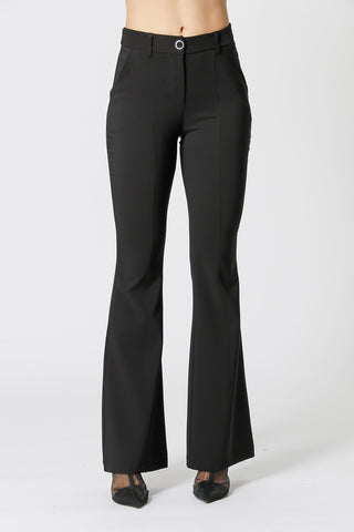 Calça Flare Com Recorte Frontal - PRETO