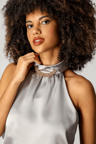 Blusa Gola Alta Com Corrente - CINZA