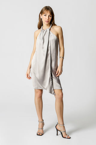 Vestido de satén con gargantilla de pedrería - GRIS