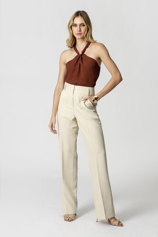 Blusa Com Gola Transpassada - MARROM