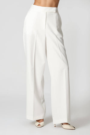 Calça Pantalona Alfaiatada Com Vinco